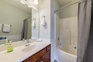 Bañera y toallas