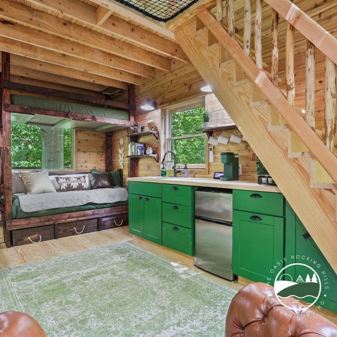 Rustic Treehouse Oasis in Hocking Hills - Adventure Awaits!