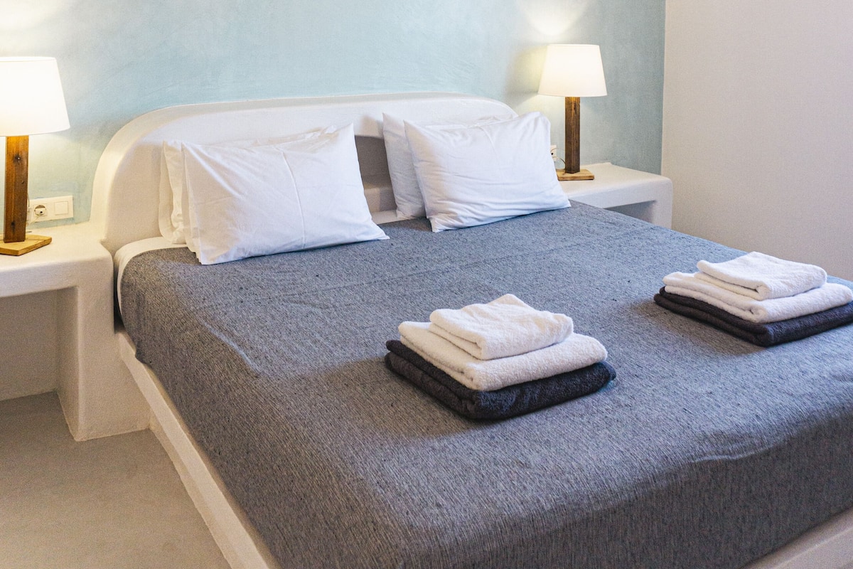 Villa Confort, 1 habitación, vista a la colina | 1 habitación, wifi gratis y ropa de cama