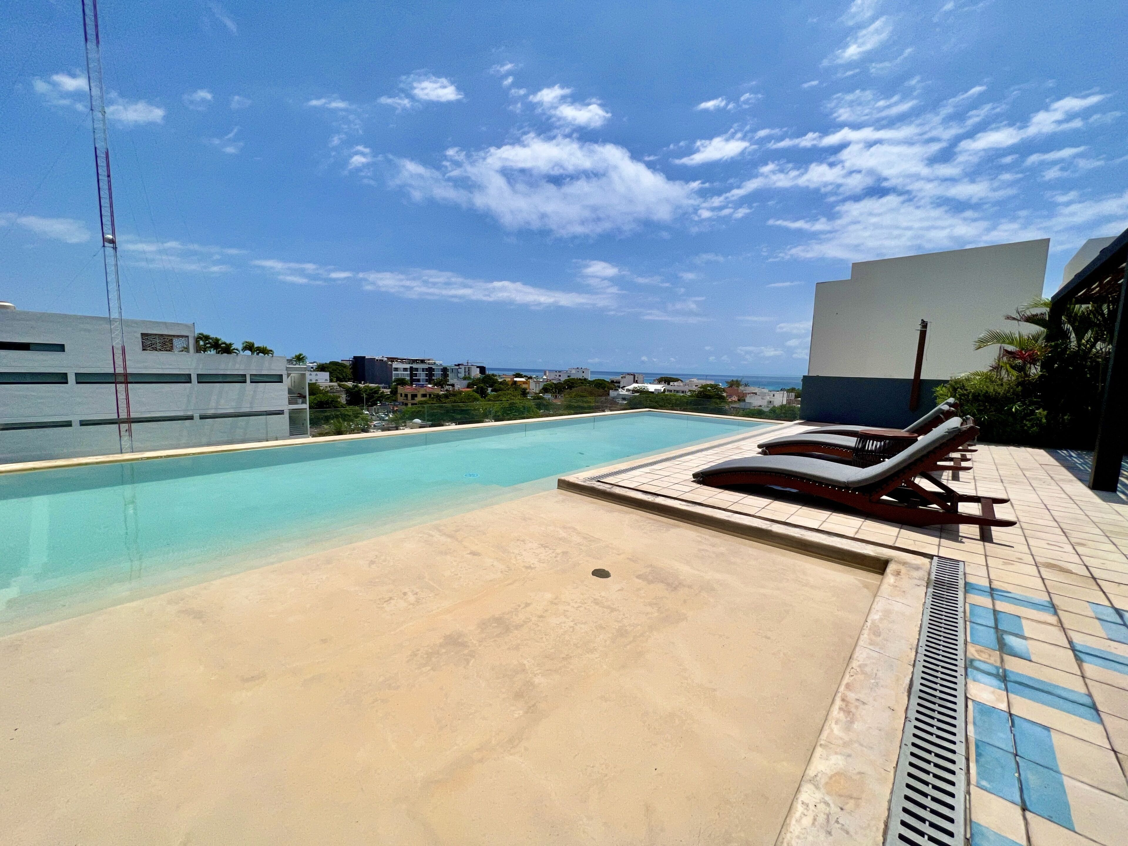 Außenpool, Infinity-Pool