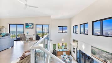 Télévision, livres, chaßne hi-fi