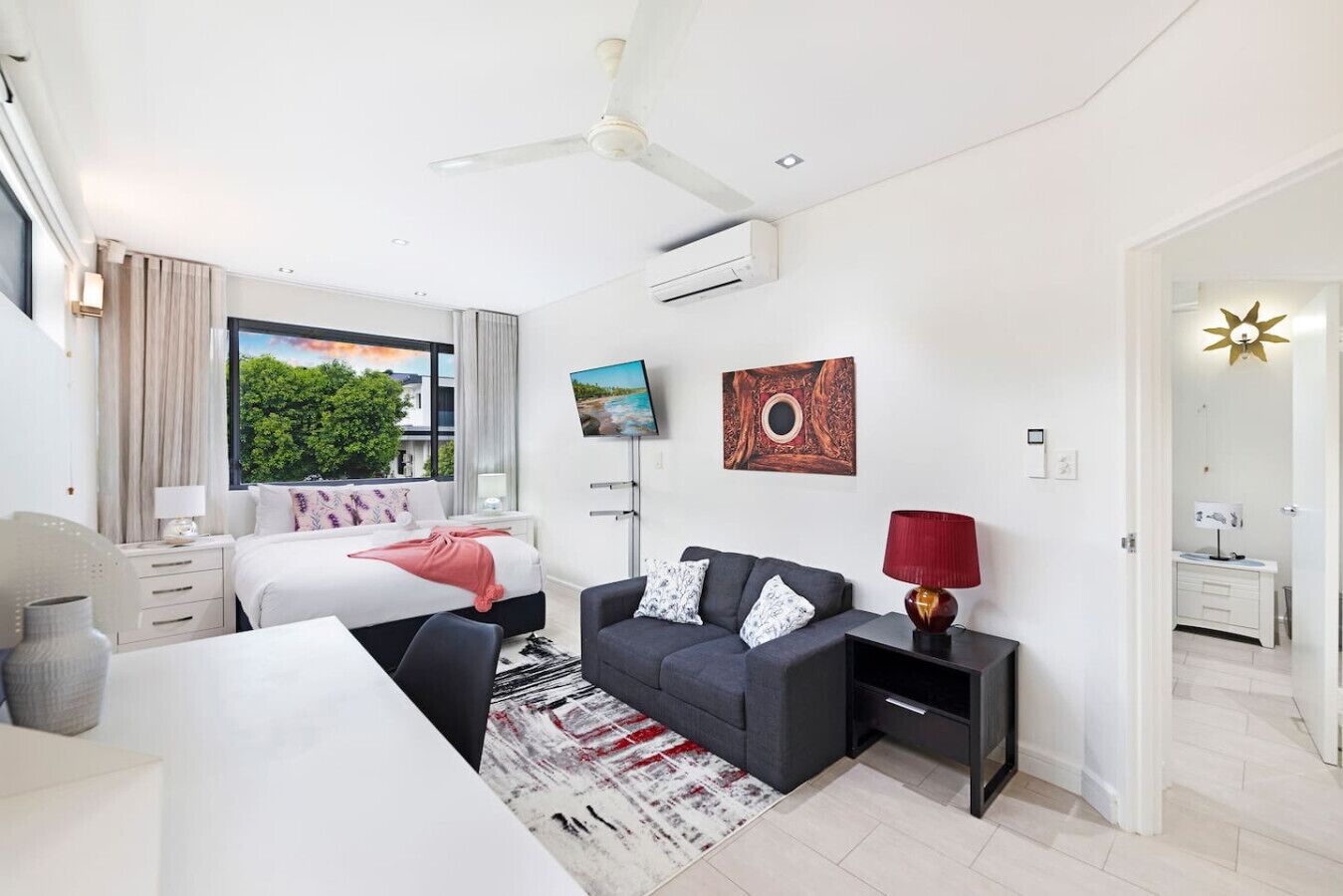 4 bedrooms, desk, iron/ironing board, travel cot