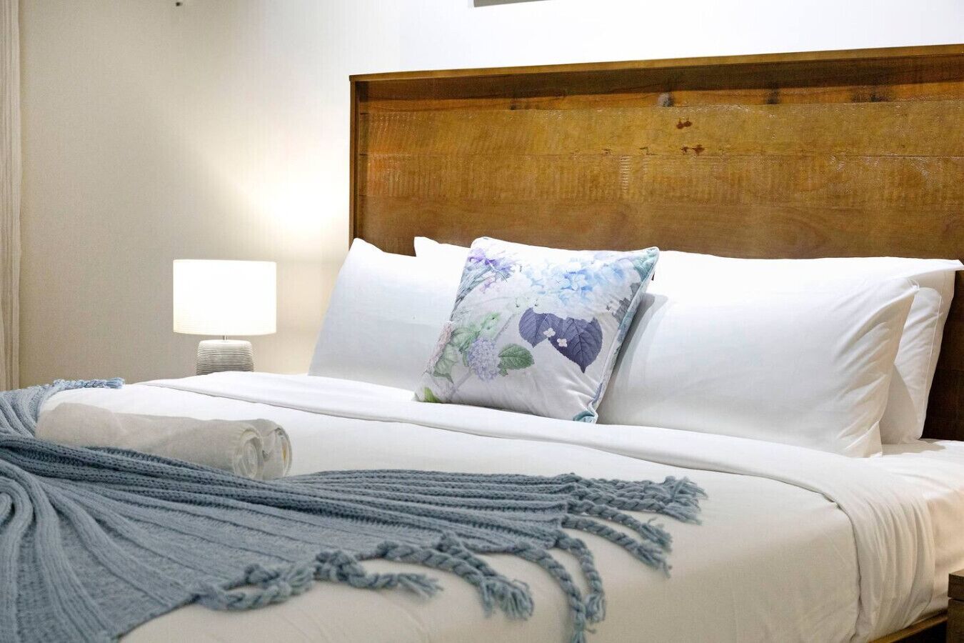 4 bedrooms, desk, iron/ironing board, travel cot