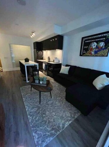Modern City Center Oasis ~ Mins to Downtown ~ Pool