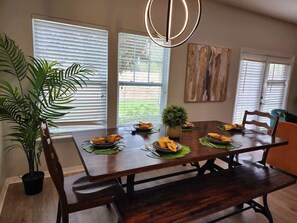 Dining - Tropical Getaway with Xbox & PS5 Gaming Paradise (Kissimmee)