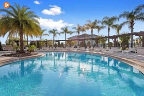 Pool - Tropical Getaway with Xbox & PS5 Gaming Paradise (Kissimmee)