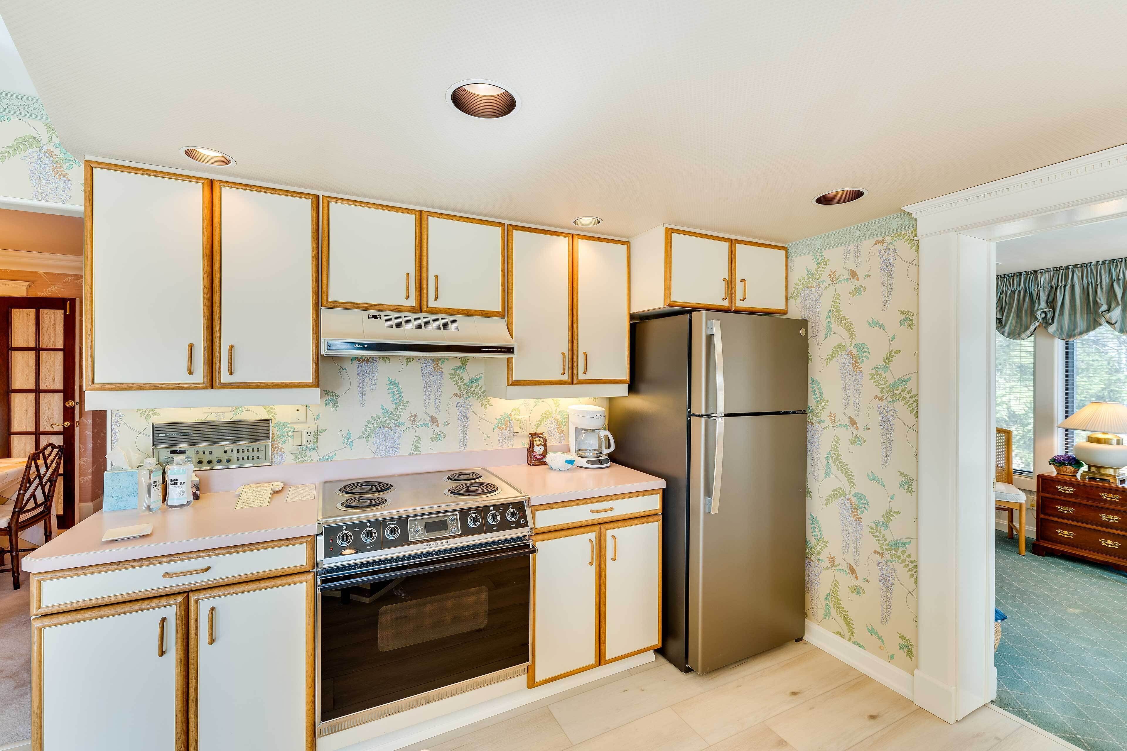 Historic Blanchardville Retreat, Close to Parks!