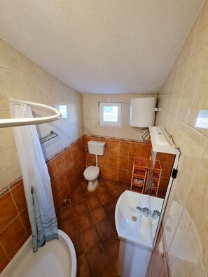 Badewanne, Haartrockner