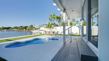 Outdoor pool, a heated pool
