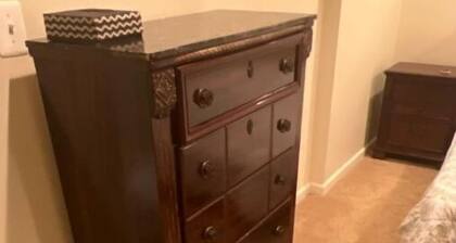 Secluded Bedroom/Private Entry