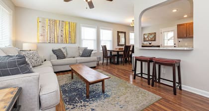 OPEN 4BR/2BA • Sleeps 8 • Near Hwy • Covered Deck • Close to Downtown & Expo Ctr