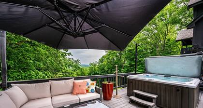 Romantic Ridge Cabin | Hot Tub, Views & Near Nashville 1BR, 1BA