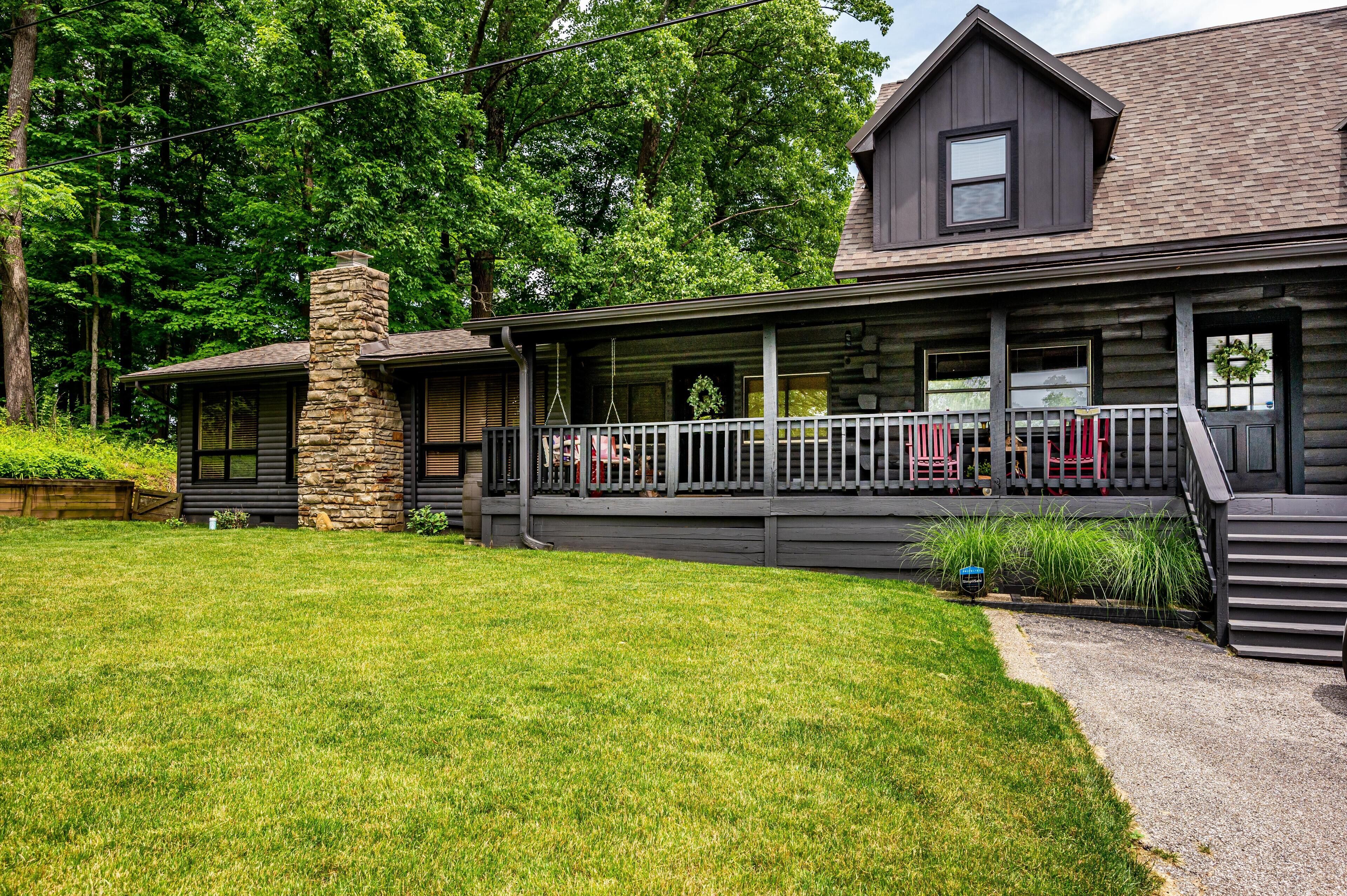 1BR, 1BA  