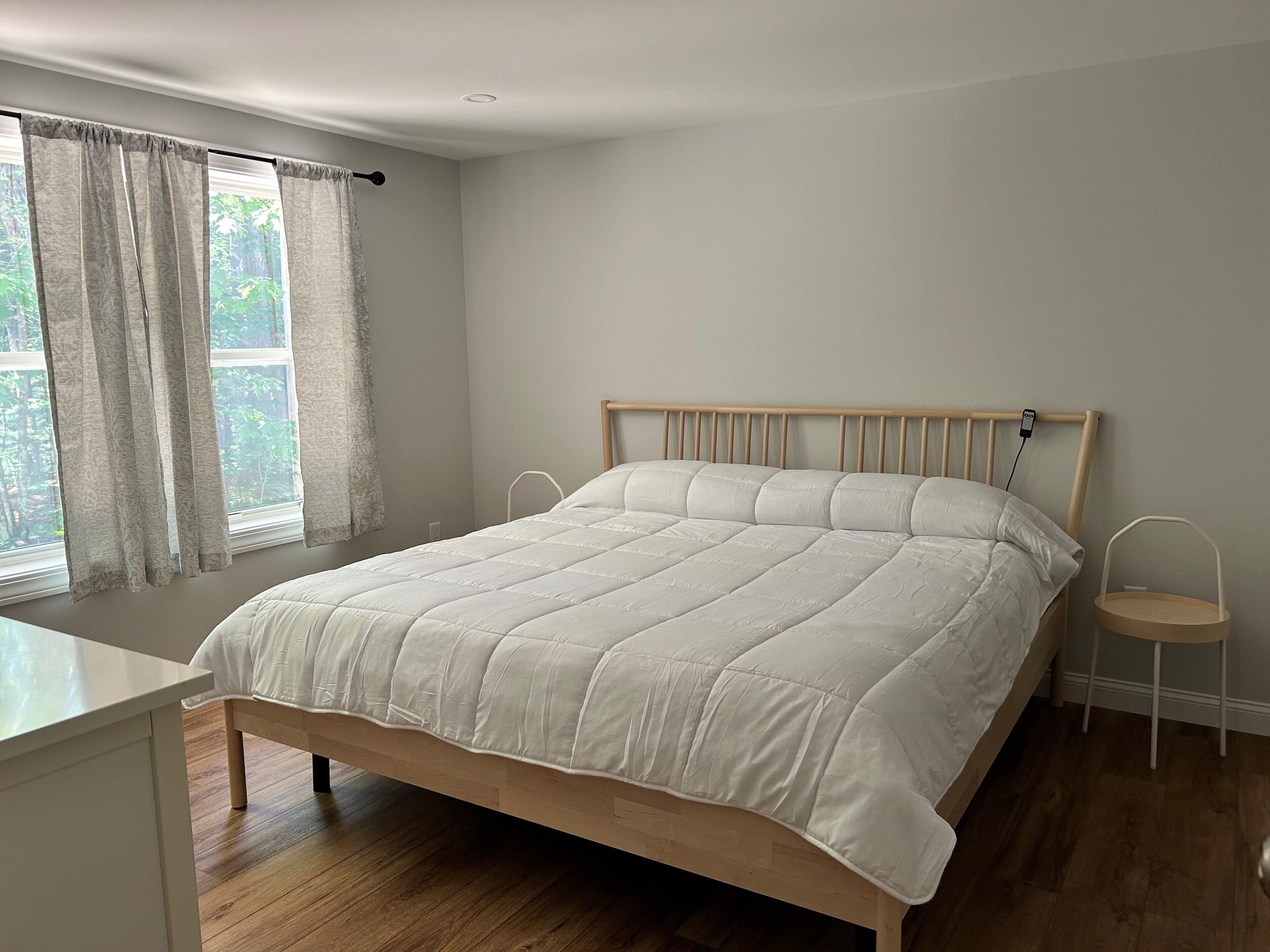 Newly renovated lakefront home. Relax in comfort on Lake Sokokis!