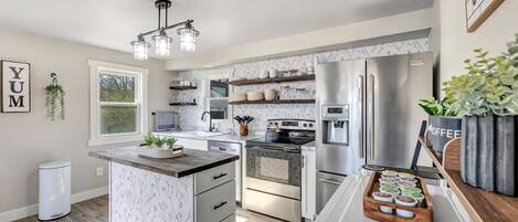 Fridge, microwave, oven, stovetop
