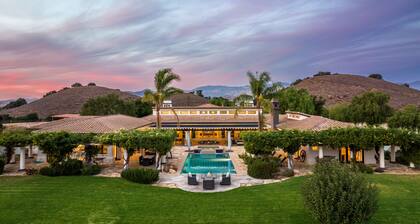 Coyote Hills Ranch & Vineyard with pool & spa!