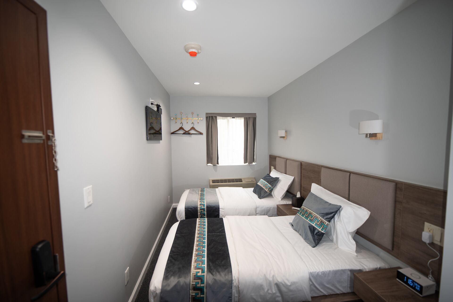 Basic Double or Twin Room | In-room safe, soundproofing, free WiFi