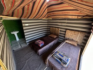 Estudio Deluxe, dormitorio mixto, vistas a la montaña, junto a la montaña | Ropa de cama