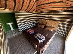 Habitación Deluxe con 1 cama doble o 2 individuales, 1 cama doble, junto a la montaña | Ropa de cama
