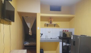 Køleskab, ovn, elkedel