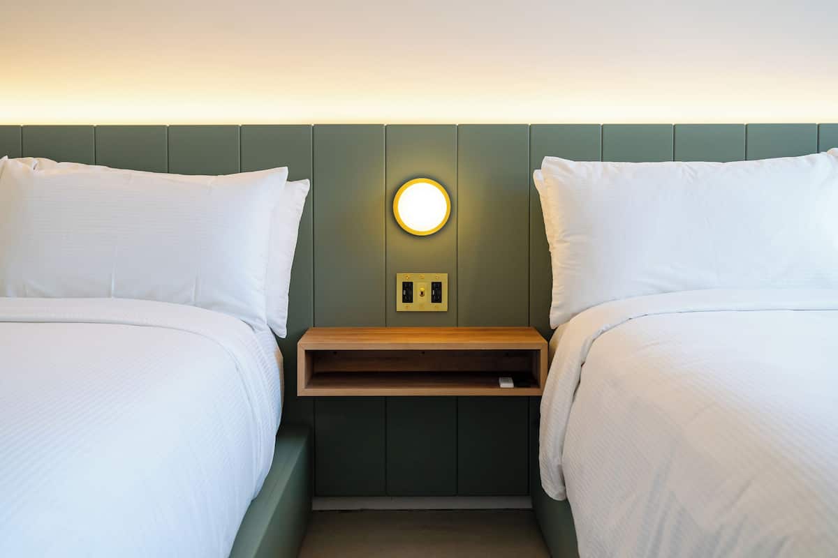 1 chambre, literie de qualité supérieure, surmatelas, minibar