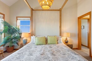 6 bedrooms, desk, free WiFi, bed sheets