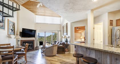 Walk to Lifts | Easy Access | Wi-Fi | Mountain Spirits 203