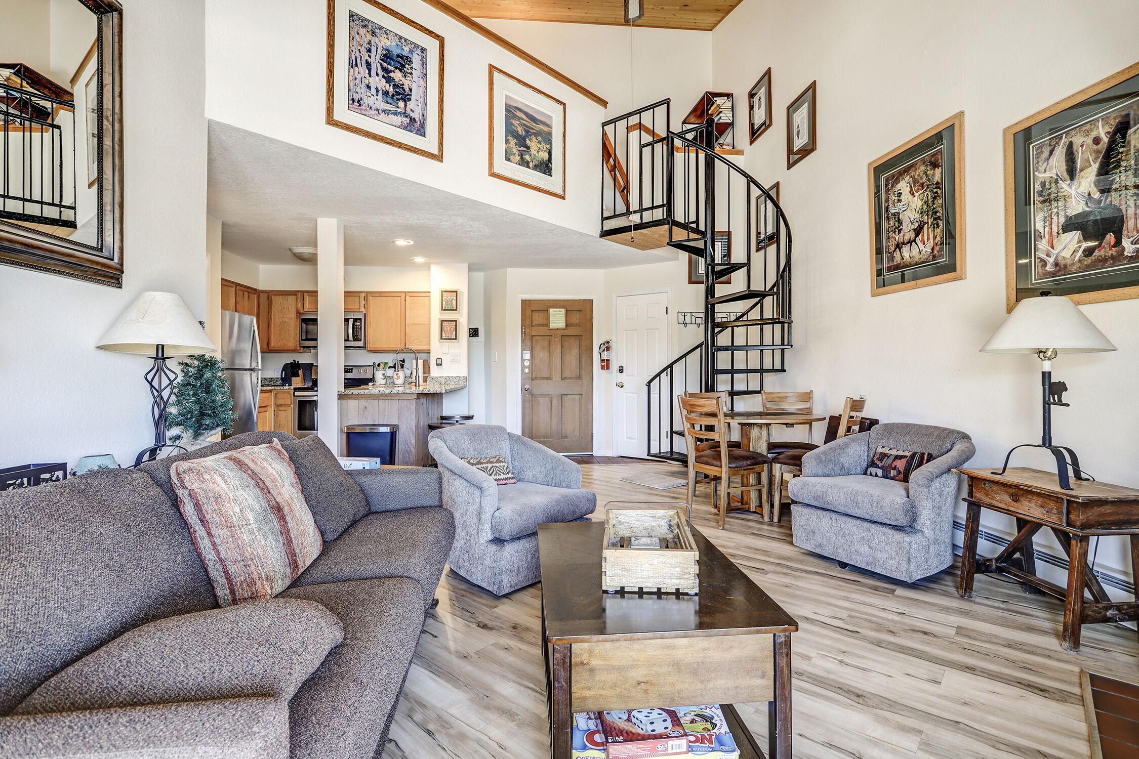 Walk to Lifts | Easy Access | Wi-Fi | Mountain Spirits 203