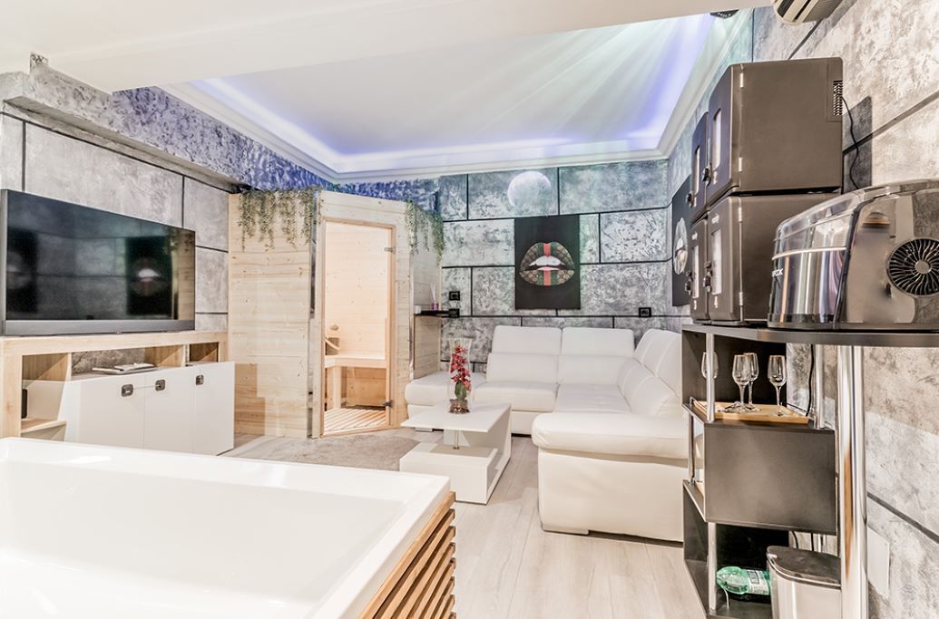 Luxurious one bedroom apartment - The spa Suite