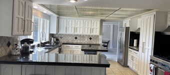 South Tulsa Private Gated Oasis