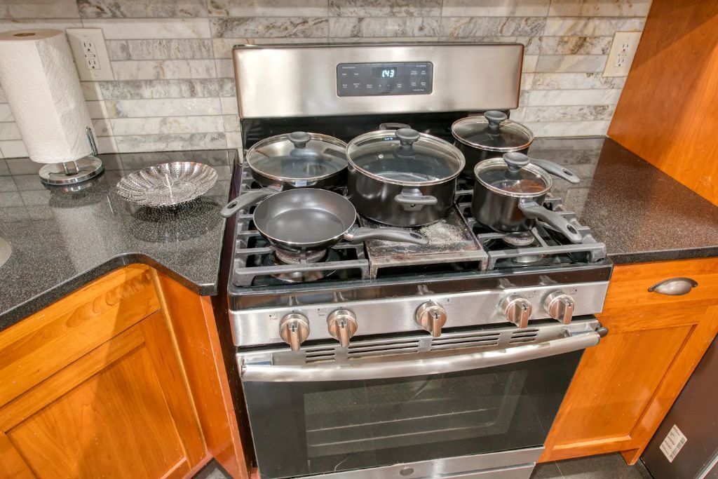 Charming 3BHK - 15 mins bus ride to Time Sq., NYC