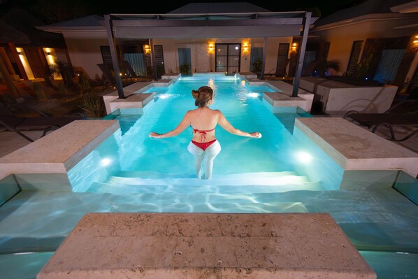 2 outdoor pools - Villas VR Beachwalk Avellanas (Tamarindo)