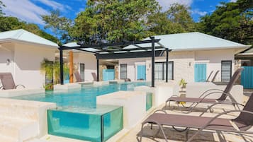 50-inch flat-screen TV with digital channels, TV, heated floors