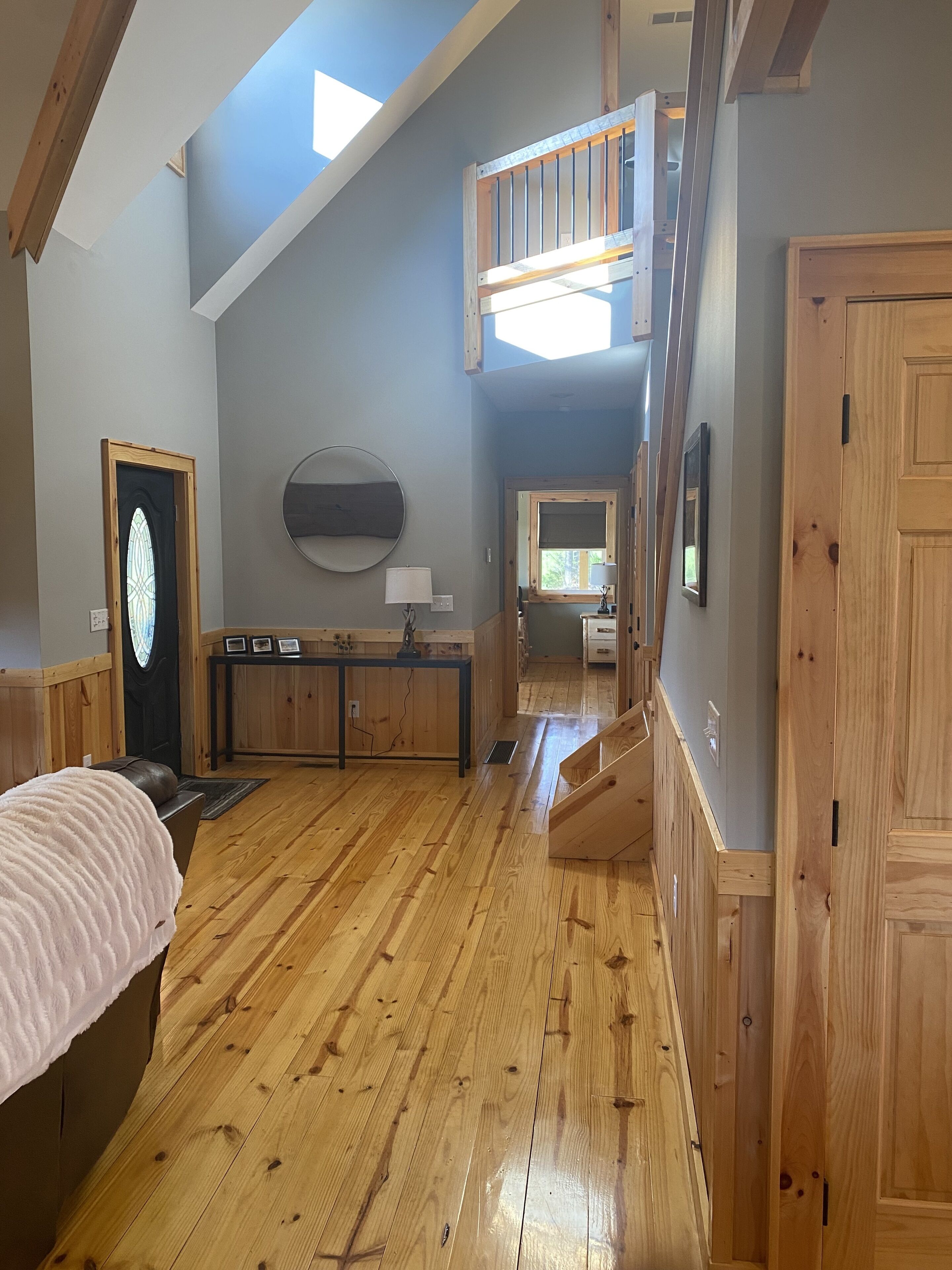 Happy Hollow Hide Away Near Dale Hollow New Cabin sleeps up to 20 with hot tub