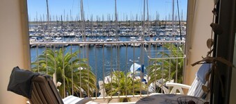 Appartement avec terrasse et vue imprenable sur l'entrée du port de Gruissan