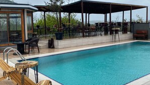 Pool - The Second House  (Sile)
