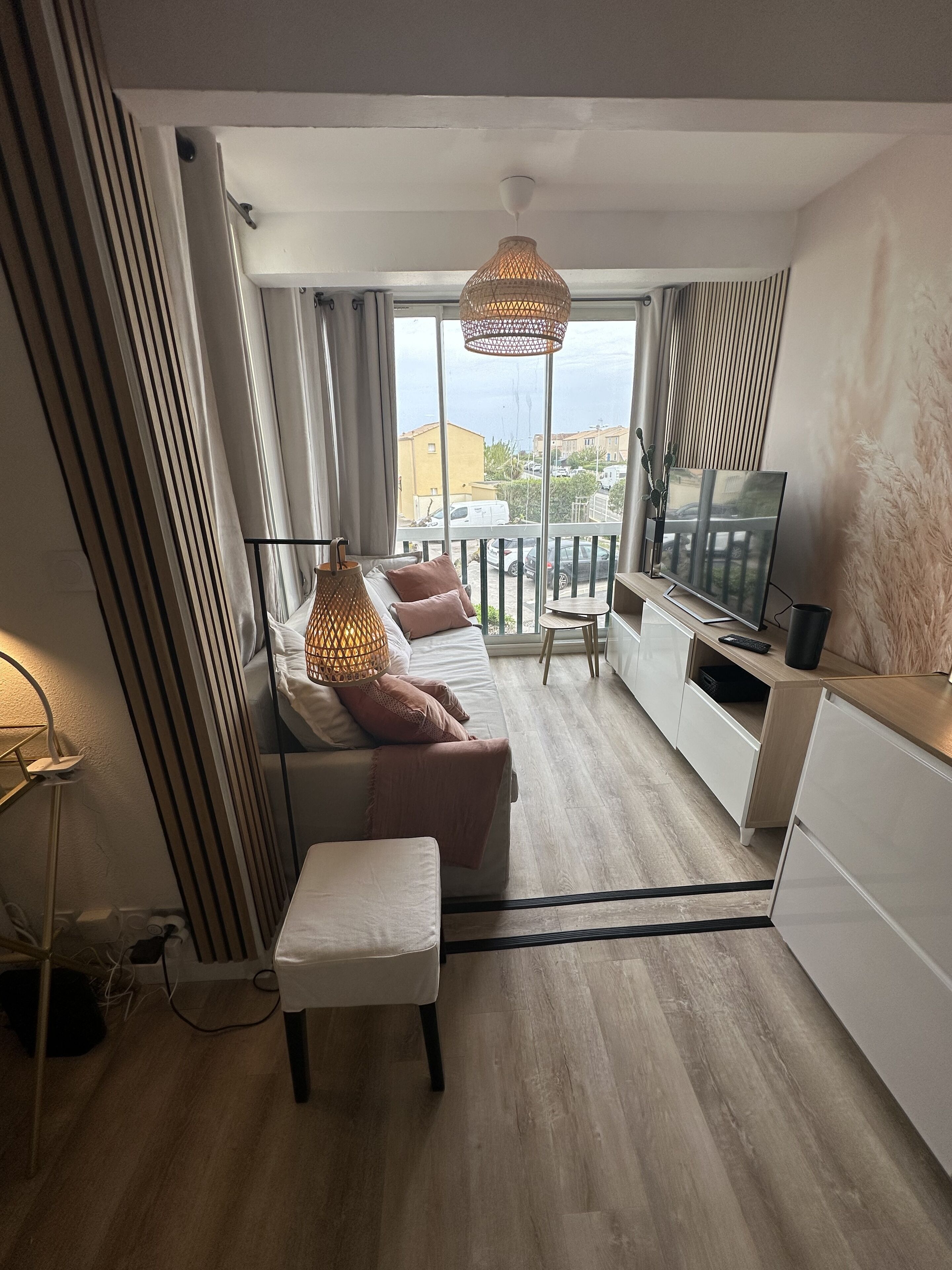 ?mon Appart à la Plage, Piscine, Wifi, tv + Netflix