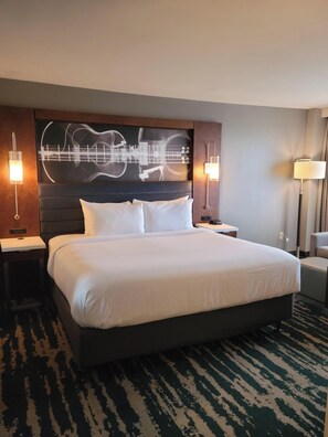 Junior Suite | Premium bedding, pillowtop beds, desk, laptop workspace - Memphis Vitality Hotel (Memphis)
