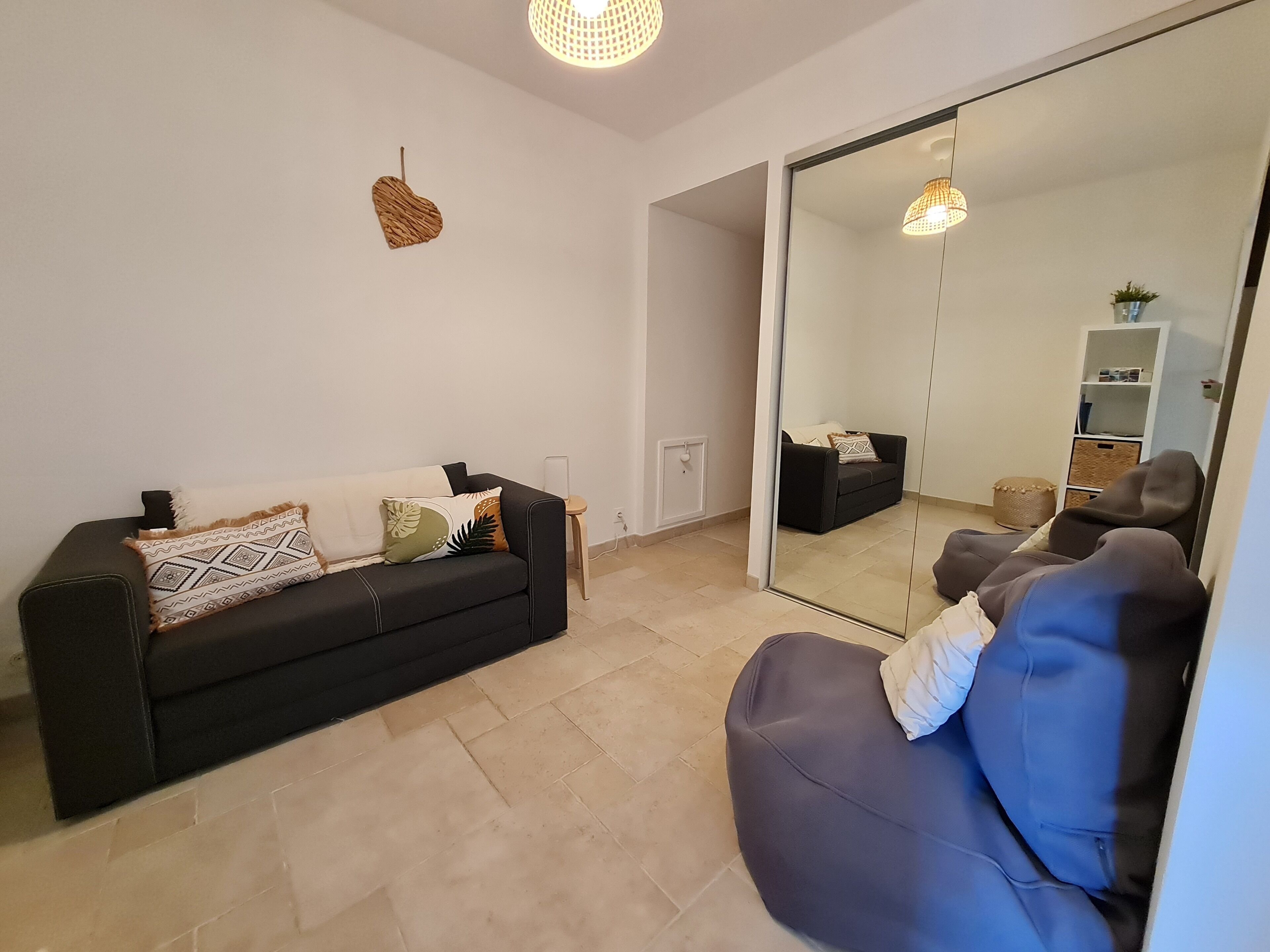 Appartement Cosy, Terrasse, Jardinet et Piscine 4 Personnes