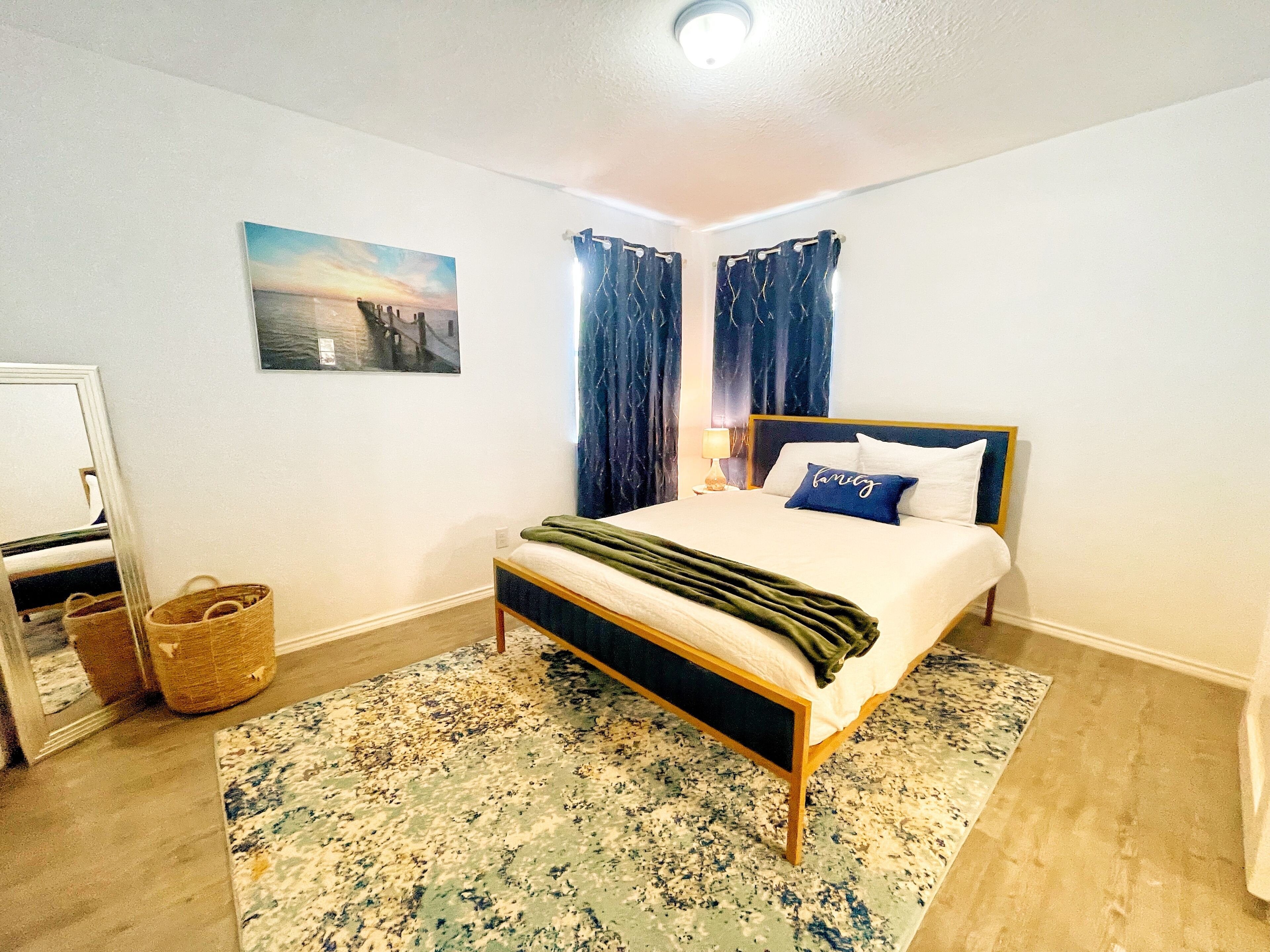 2- NEW Stylish Home w/ HotTub, Views, Fire Pit, 5 min to Canyon Lake!