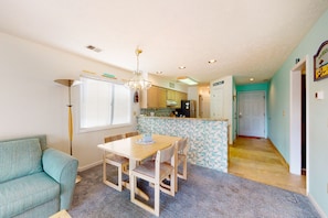 Interior - 2nd-floor condo with pool, hot tub, tennis, & screened balcony - near beach (Little River)