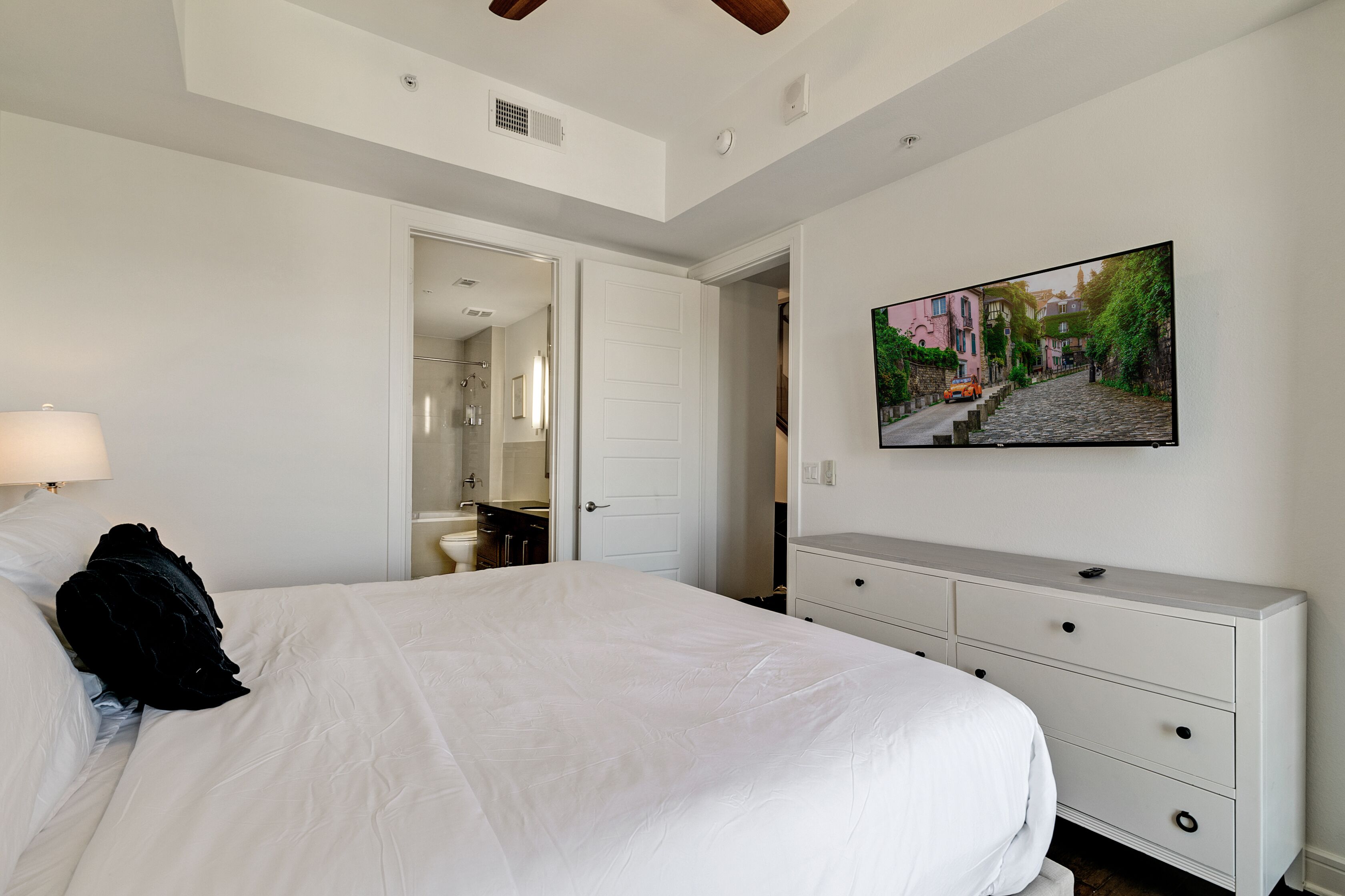 Fresh Look at Amyfinehouse Luxury 3Br Penthouse In Uptown Dallas Pool Private Terrace
