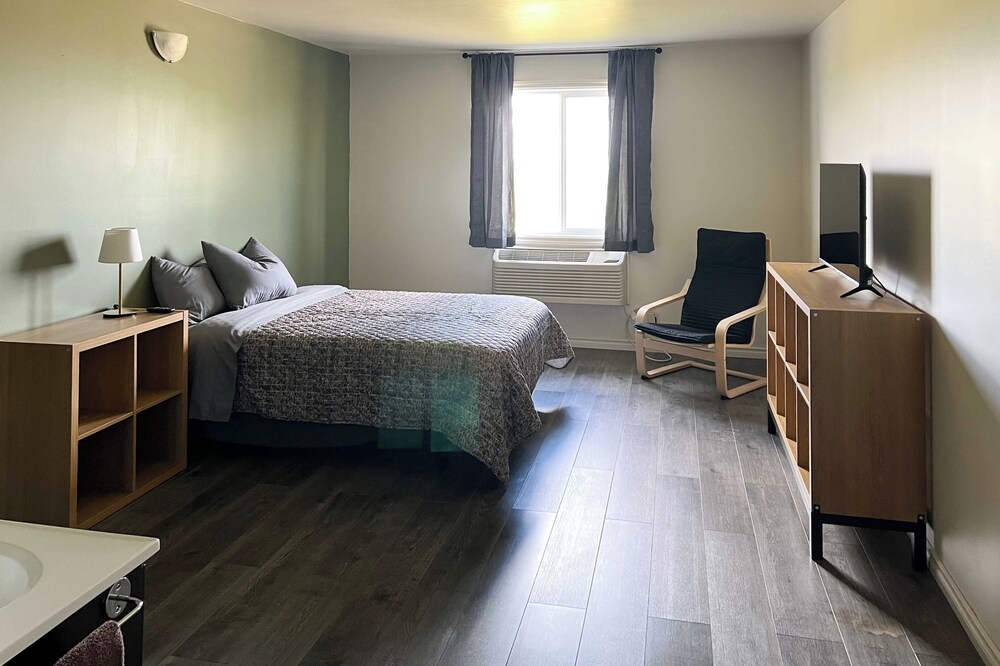 The Trail Inn - Yarbo, SK - Near Esterhazy & Mosaic K1, K2, & K3