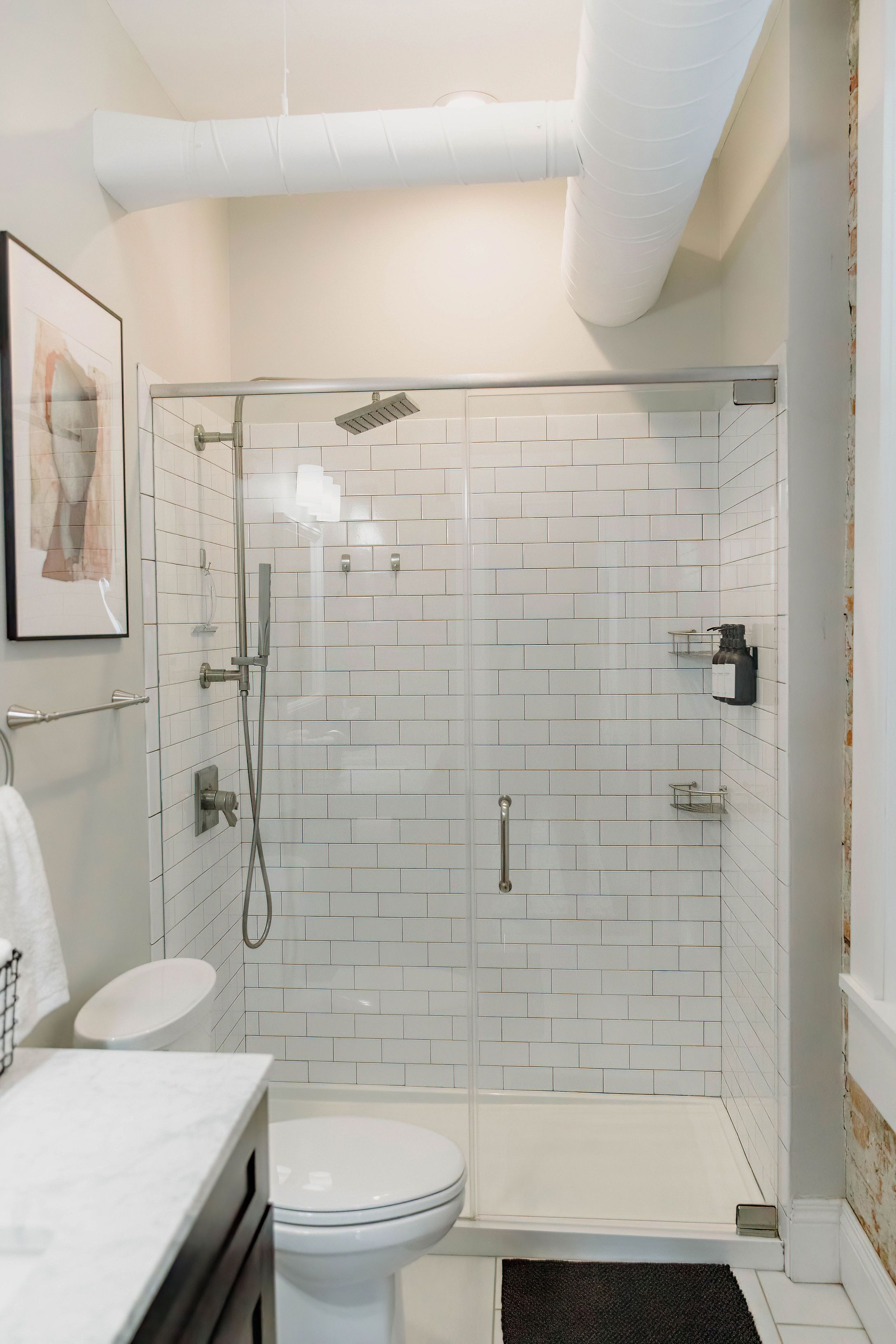 The Eleanor- Modern Downtown 2 Bedroom Apartment