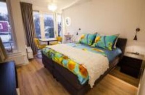 2 多间卧室、WiFi