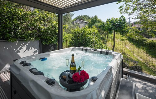 2 bedroom beautiful home in Lozari