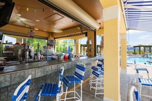 Bar (on property) - 4 BR Townhouse for up to 10 people with pool (Kissimmee)
