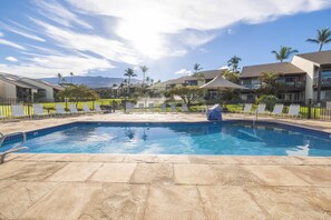 Outdoor pool - Hale Kamaole #166, VIEW, Pool, A+ Wi-Fi, King, Pool (Kihei)