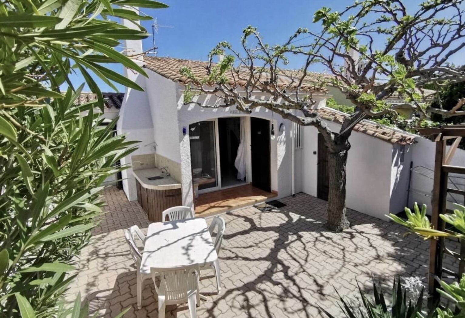 Maison Le Cabanon by Loumax