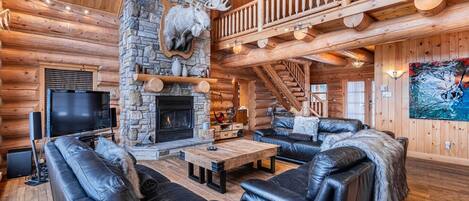 TV, fireplace, stereo